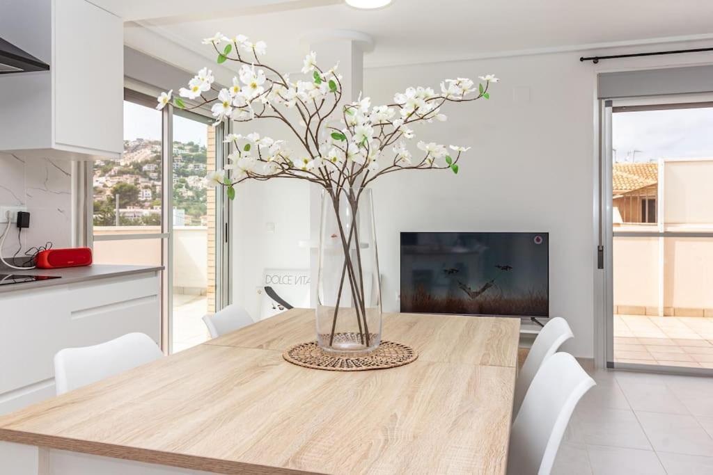 Atico Con Terraza Y Piscina Apartment เพนิสโคลา ภายนอก รูปภาพ